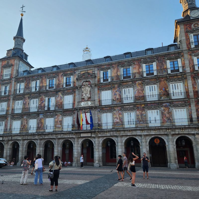 plaza de mayor in madrid spain