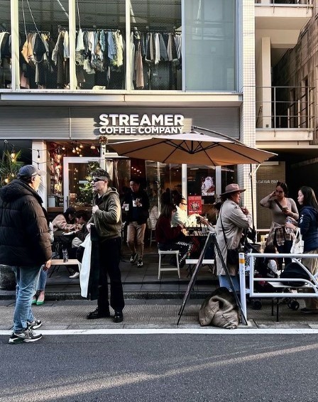 streamer coffee shibuya entrance with people