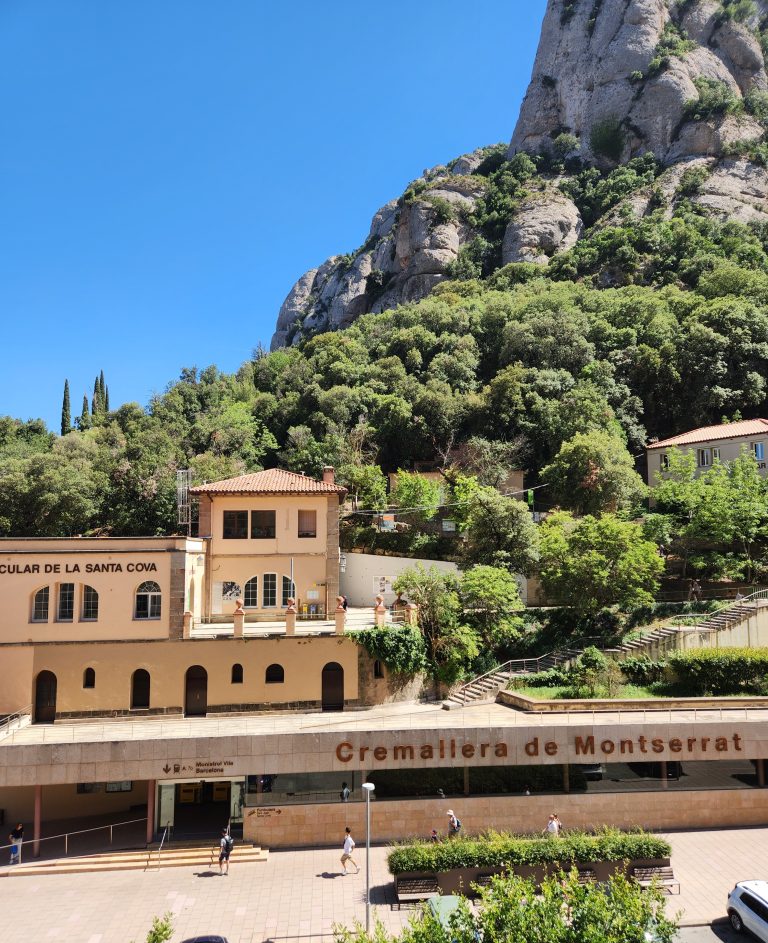 Barcelona to Montserrat Day Trip Guide
