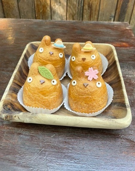 shirohige Totoro cream puffs