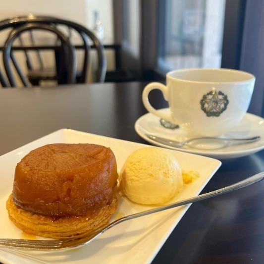 ice cream pastry with coffee in ginza cafe