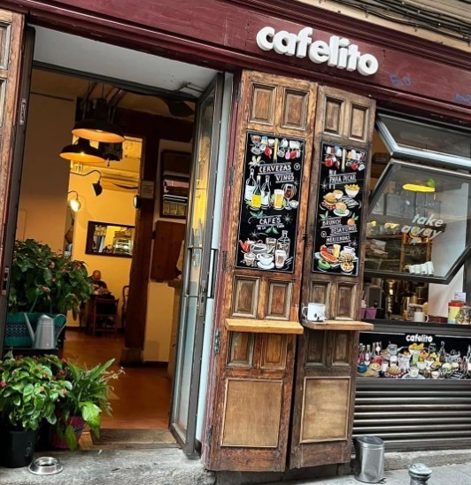 entrance of cafelito in madrid